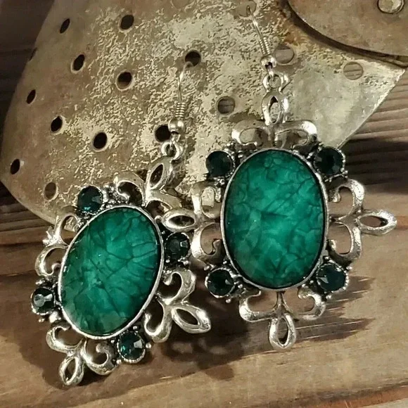 Vintage 90s Lacy Fancy Green Antique Silver Acrylic Crystal Dangle Earrings FLAW - Picture 3 of 7